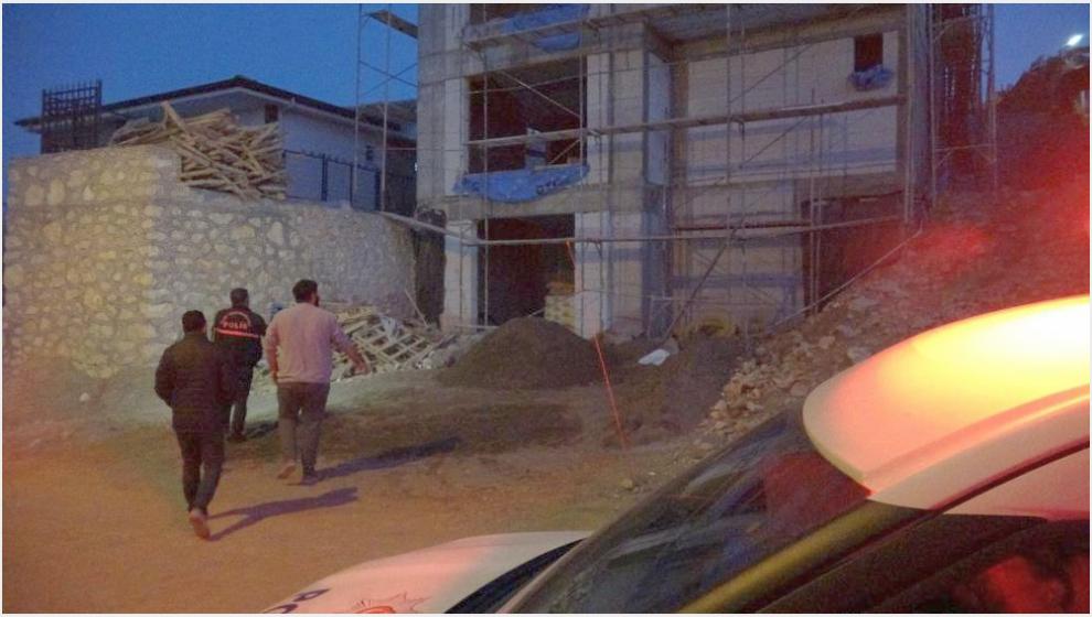 Merdiven Boşluğuna Düşen Alçıpan Ustası Öldü