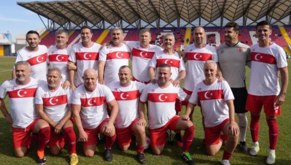 Niğde- Malatya Yeşilyurt Maçından Önce Şöhretler Oynadı