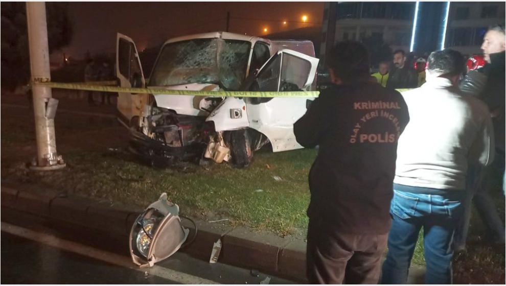 Sabaha Karşı Kaza.. 18 Yaşındaki Sürücü Öldü