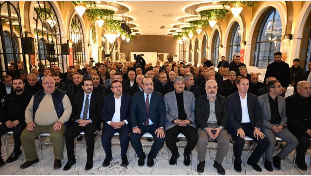 Taşkın, AKP'li Mahalle Başkanlarına 1.5 Yılını Anlattı