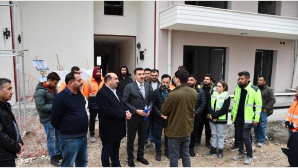 "10 Yılda Yapılmaz Diyenlere Bloklarla Cevap Veriyoruz"