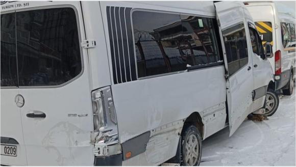 "50'ye Yakın Servis Aracı Kazalara Karıştı"