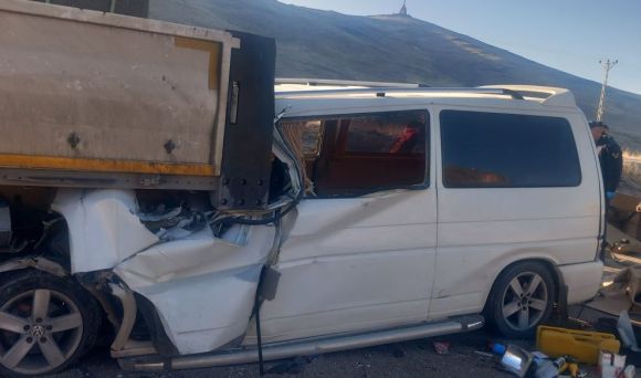 Akçadağ'da Feci Kaza.. 3 Kişi Hayatını Kaybetti