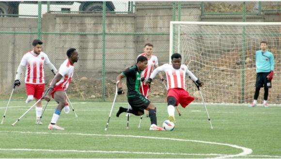 Ampute Futbol Süper Liginde Malatya Büyükşehir Rakibini Mağlup Etti