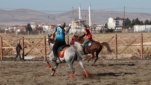 "Ata Sporunu Ayakta Tutmaya Çalışıyoruz"