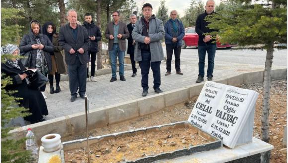 Celal Yalvaç, Vefatının 2'nci  Yıldönümünde Mezarı Başında Dualarla Anıldı