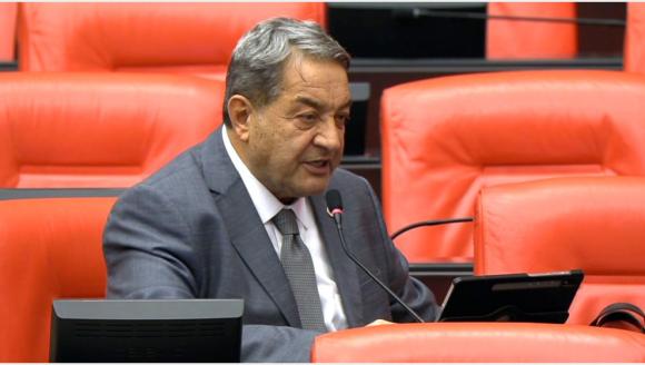 Anadolu Jet'e Yetersiz Sefer ve Fahiş Fiyat Tepkisi