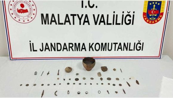 Jandarma 43 Parça Tarihi Eser Ele Geçirdi