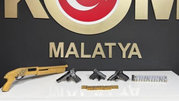 KOM Polisinden Silah Operasyonu..