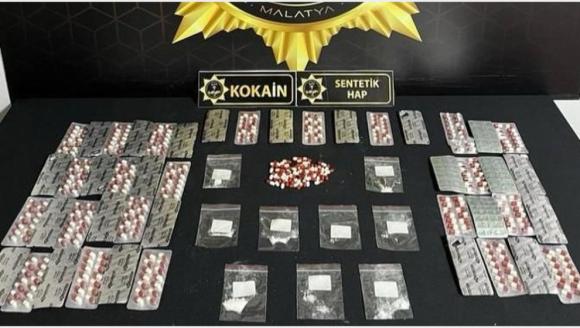 Uyuşturucu Operasyonunda Yakalanan 3 Torbacı Tutuklandı