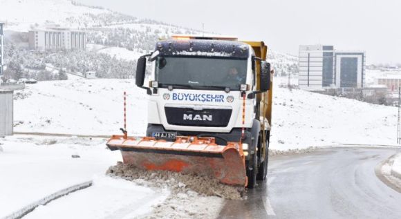 Valilikten 'Zorunlu Olmadıkça Trafiğe Çıkmayın' Uyarısı