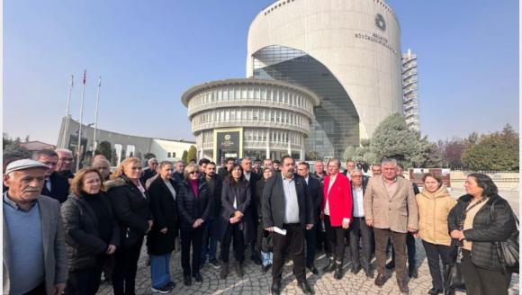YİMPAŞ Yolsuzluğunu 'Hiç Görmeyen' CHP, Büyükşehir Önünde!.