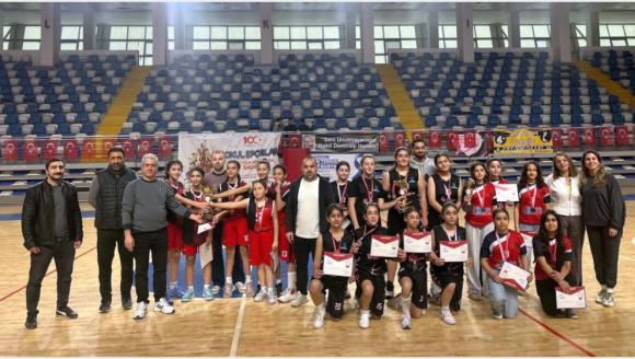 Yıldız Kızlar Basketbol İl Birinciliği Yapıldı
