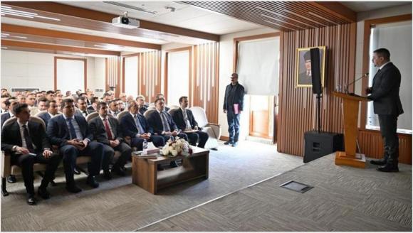 Yöneticiler ve Müdürlere 'Etkili İletişim' Semineri