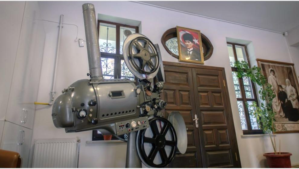 Fotoğraf Makinesi Müzesi'ndeki Film Oynatma Makinesi İlgi Görüyor