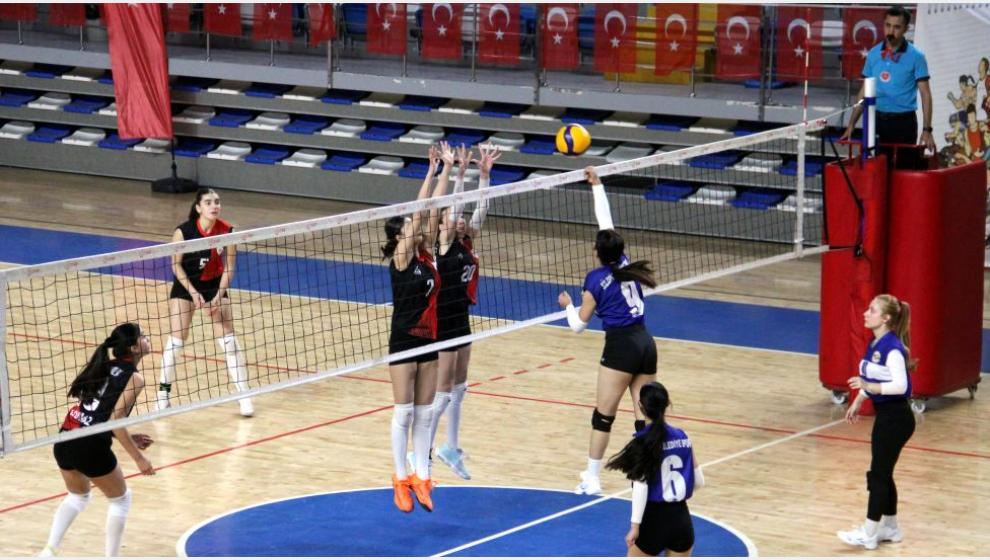 Kadınlar Voleybol 2. Liginde Malatya Takımları Maçlarını Oynadı