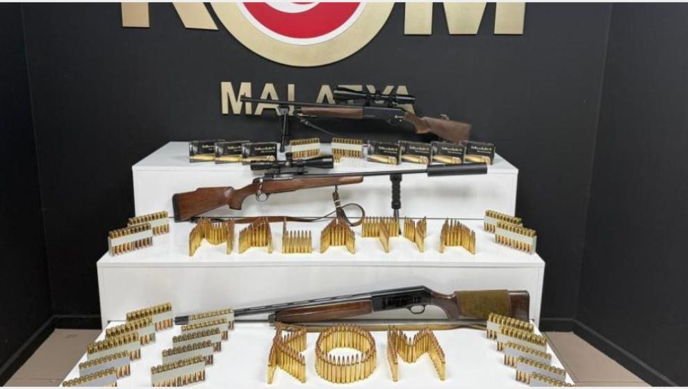 Emniyet KOM Şubeden Ruhsatsız Silah Operasyonu