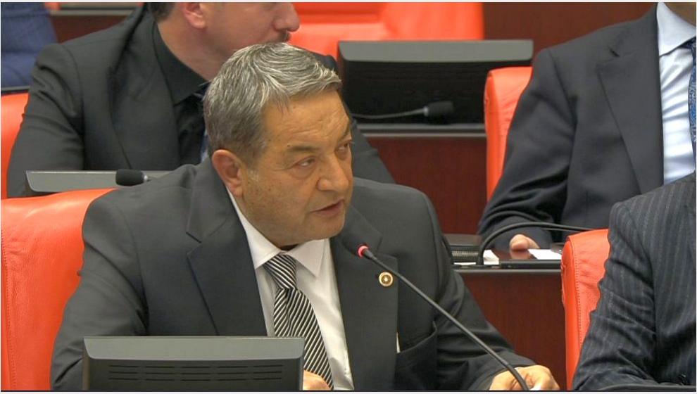 Kış Tarifesinde Haftalık 10 uçuşu 7'ye Düşüren Ajet'i  Bakana Havale Etti