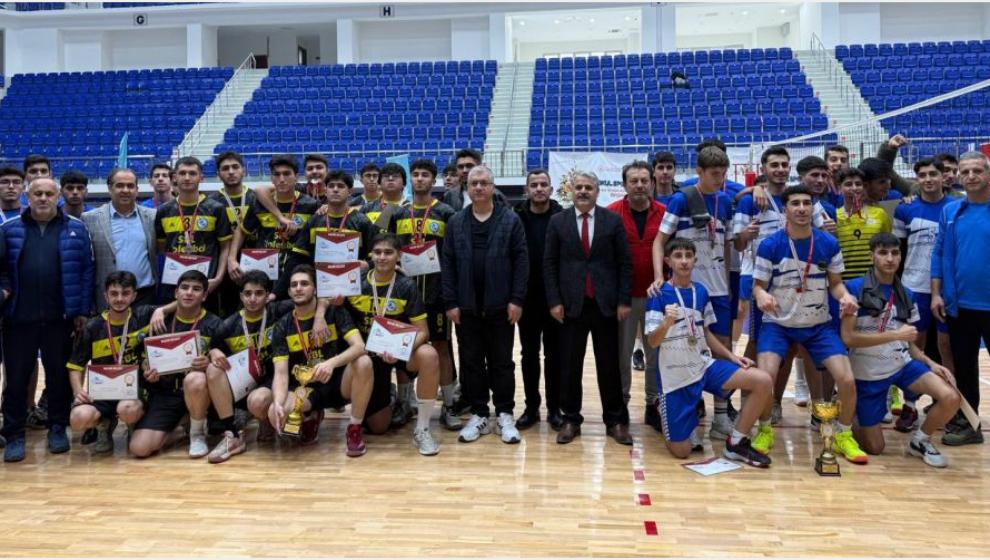 Lise Genç Erkekler Voleybol İl Birinciliği Yapıldı