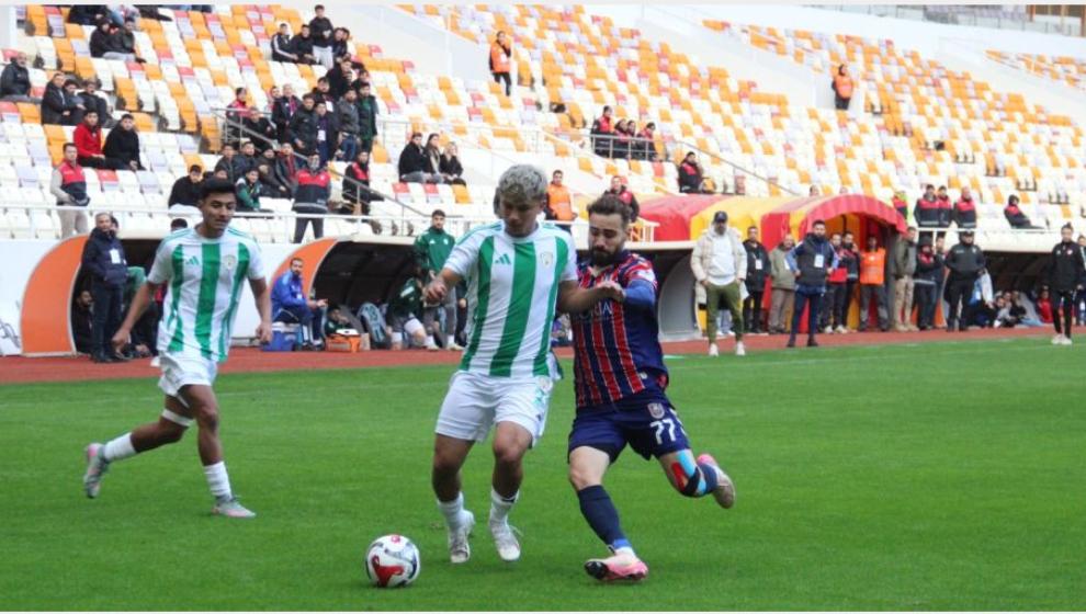 M. Yeşilyurtspor, Rakibinin 9 Kişiyle Tamamlandığı Maçta 3 Puan aldı