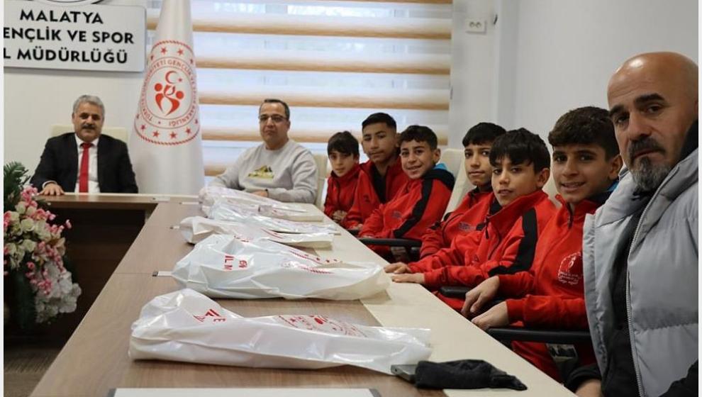 Malatya'dan 7 Hokeyci Milli Takım Gelişim Kampına Çağrıldı