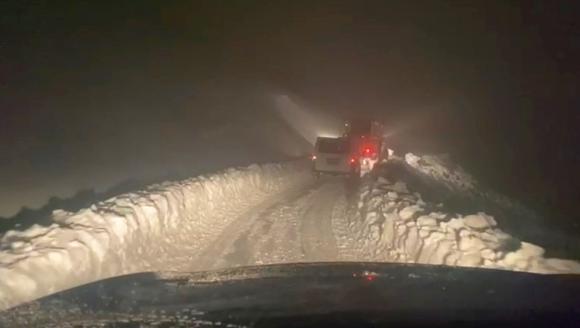Belediye Ekiplerinin Kar Mücadelesi Devam Ediyor