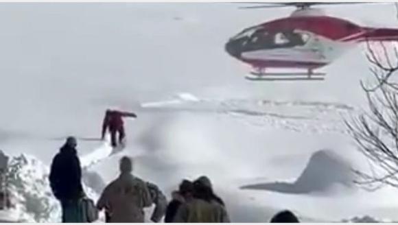 Hasta Bebek Yolu Kapalı Köyden Helikopterle Nakledildi