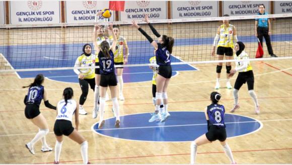 Kadınlar Voleybol Liginde İki Malatya Takımı Rakiplerini Mağlup Etti