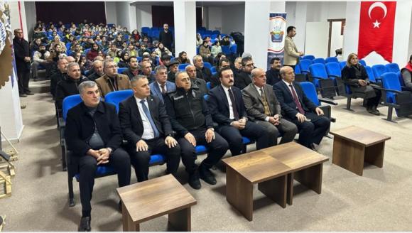 Kale'de Güvenli İnternet ve UYUMA Semineri