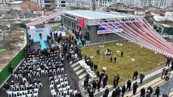 Karakavak Mahallesine Diyarbakırlılardan Taziye Evi
