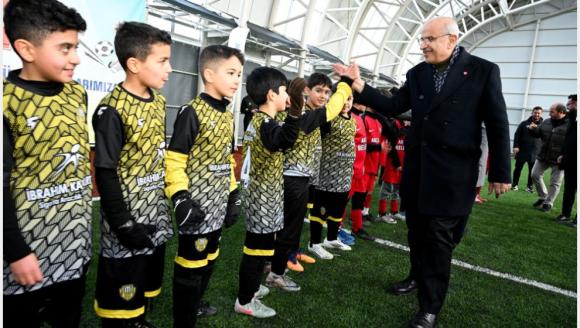 Minikler Yarıyıl Futbol Turnuvası 14 Takımla Başladı