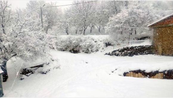 Pütürge'nin Bazı Bölgelerinde Kar Kalınlığı 1 Metreye Yaklaştı
