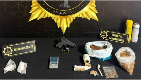 Torbacılara Bir Operasyon Daha.. 3 Tutuklama