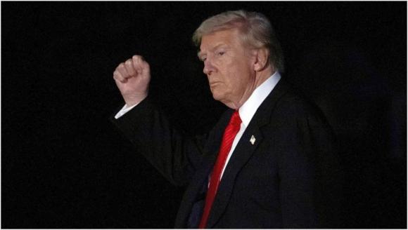 Trump, İran'ı 'Çok Sert Vurmakla' Tehdit Etti