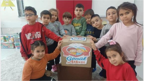 Eğirdir'li Miniklerden Malatya'ya "Gönül Atkısı"