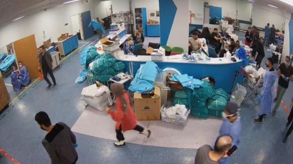 "Sedye Bir O Tarafa Gidiyor, Bir Bu Tarafa Savruluyor.."