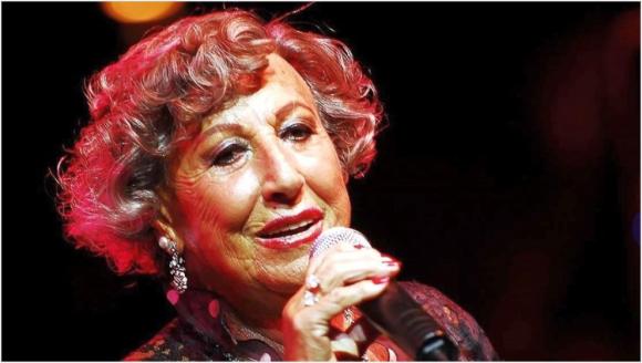 Türk Sanat Müziğinin Efsane Sesi: Müzeyyen Senar