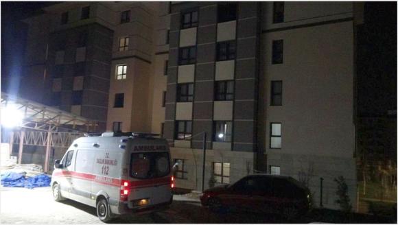 Yalnız Yaşadığı Apartman Dairesinde Ölü Bulundu