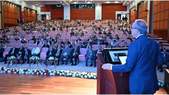 "Nüfusun Kendini Yenileyemediği Bir Sürece Girmiş Bulunuyoruz"