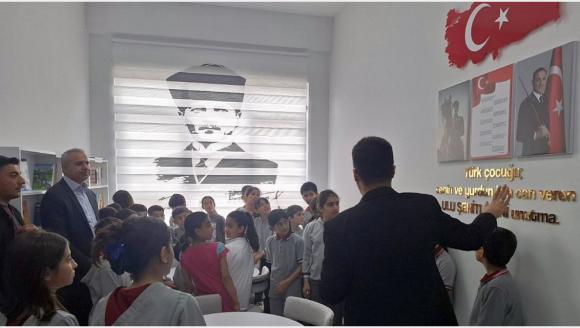 Şehit Teğmen Anısına Özal İlkokulunda Kütüphane Oluşturuldu