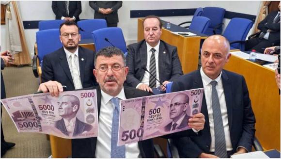 Bazı AKP'li Vekillere Göre Ağbaba, Bastığı 'Sahte Para'larla!.