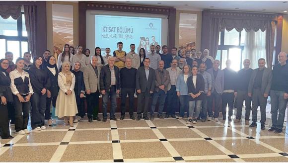 İİBF'nin 'İktisat Bölümü Mezunlar Buluşması'nda Bir Araya Geldiler