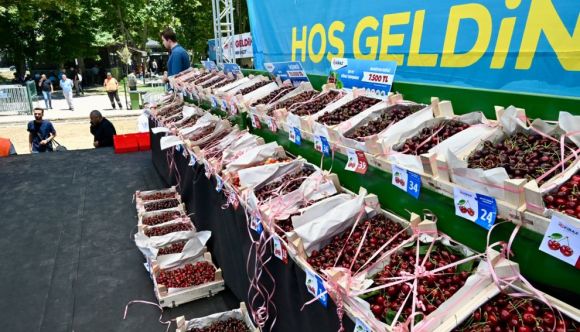 Yeşilyurt'ta 3 Yıl Aradan Sonra Kiraz Festivali