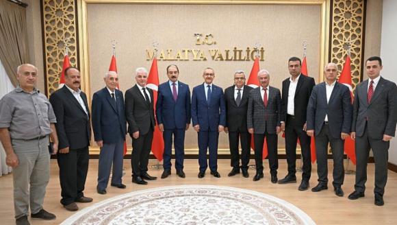 Esnaf Temsilcileri Vali Yavuz'u Ziyaret Etti