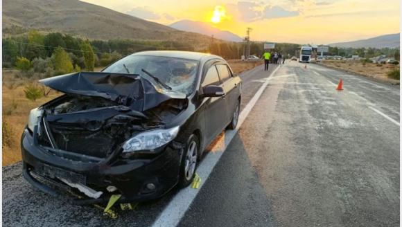 Otomobille Çarpışan Motosikletin Sürücüsü Öldü