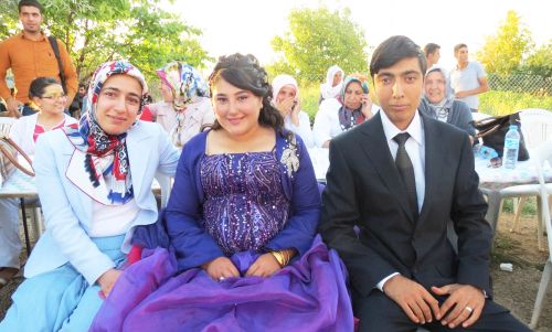 Düğünü AKP Kadın Kolu Yaptı