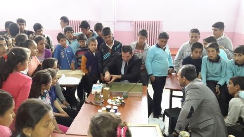 Öğrenciler Ebru Sanatı ile Tanıştı