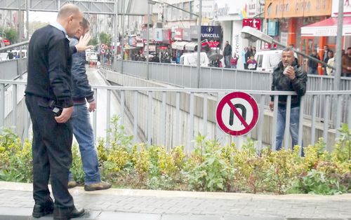 "Gariban Bizleri mi Gördünüz?"