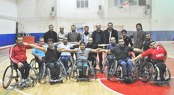 Engelli Basketçiler Ödüllendirildi