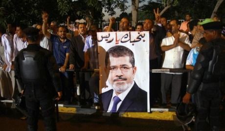 Mursi'nin Yargılanmasına Başlandı
